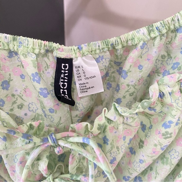 H&M Floral Puff Sleeve Milk Maid Top - Picture 8 of 9